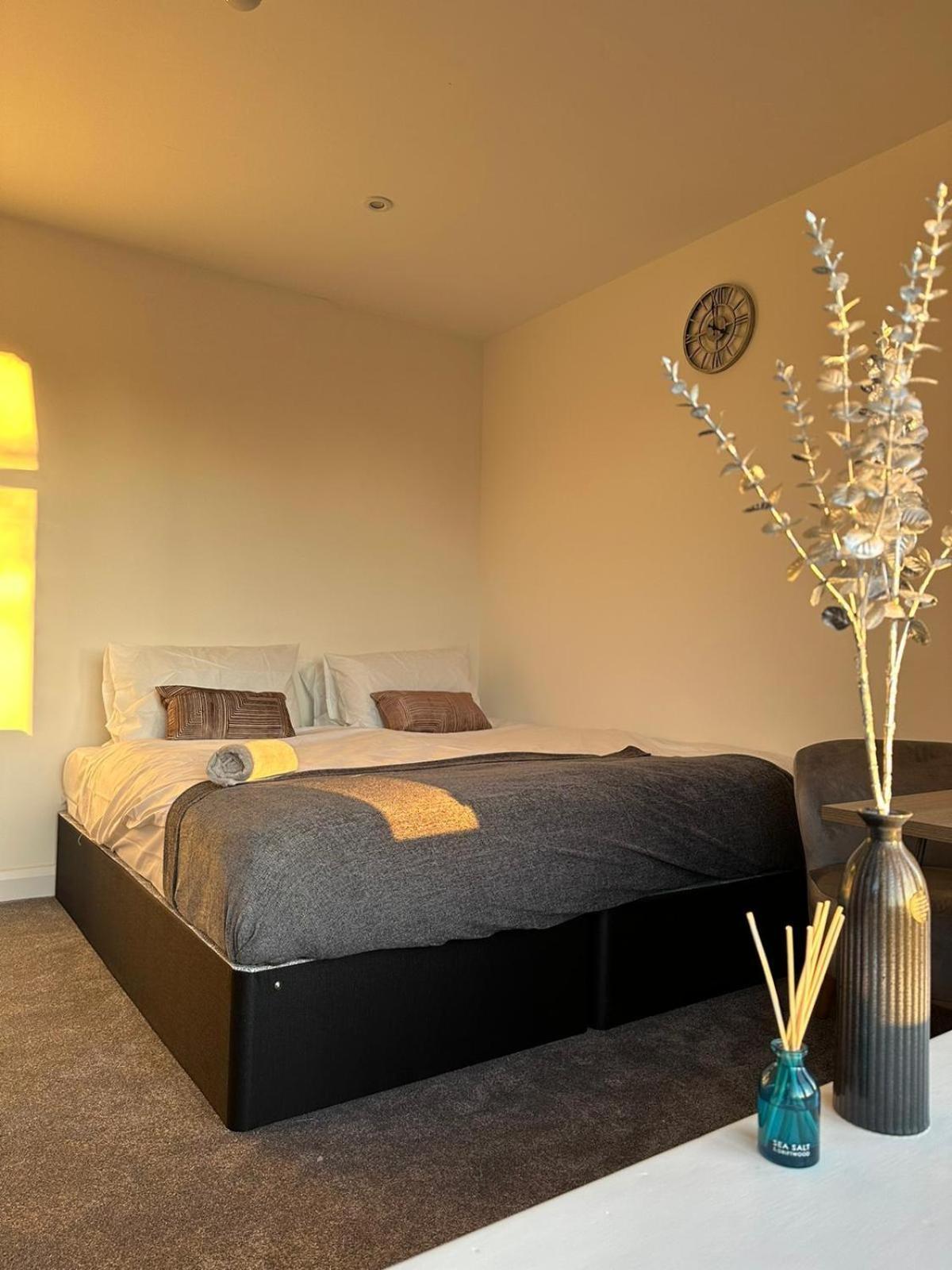 Alban Suites St Albans Exterior photo